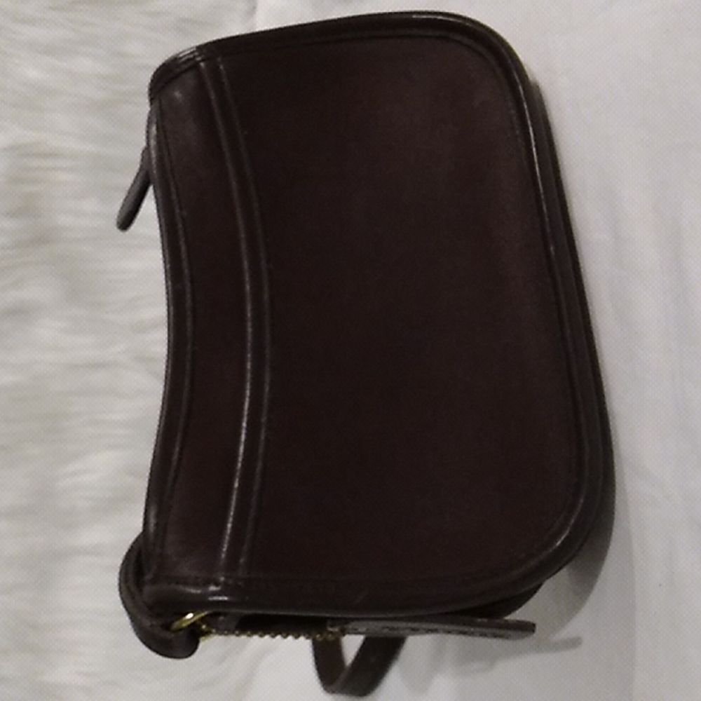 SALE! Beautiful Vintage Coach Shoulder/Crossbody Bag